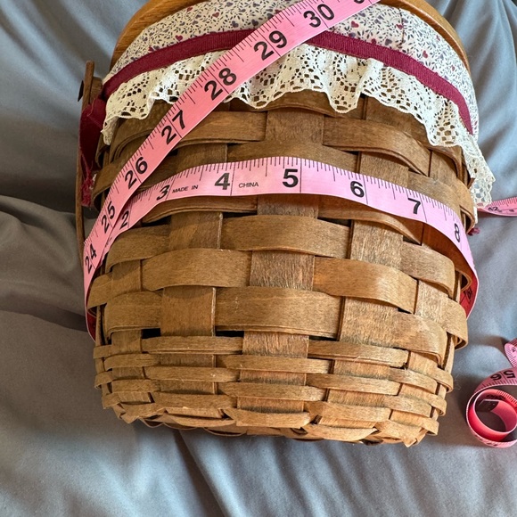 Very vintage Longaberger basket, handwoven dated 1985 - Picture 8 of 9